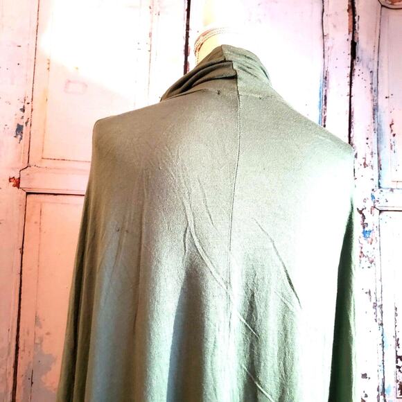 Audge Podge Tunic Top Size M Green Cowl Neck Asymmetric Hem Boho Fairy - Picture 4 of 10